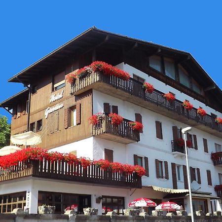 Hotel Giardino بييفي دي كادوري المظهر الخارجي الصورة